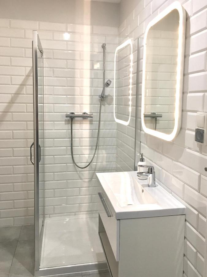 Apartment Centre *